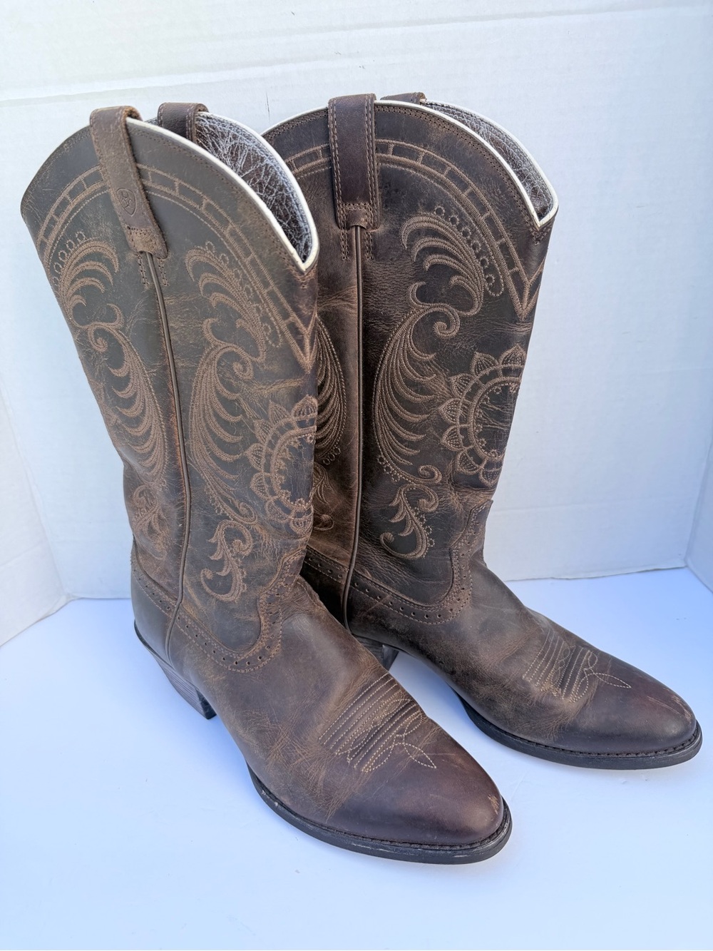 Ariat Women’s Brown Embroidered Western Boots size 6.5